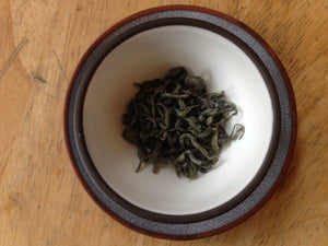 Silver Fish Hook Eyebrow Organic Green Tea